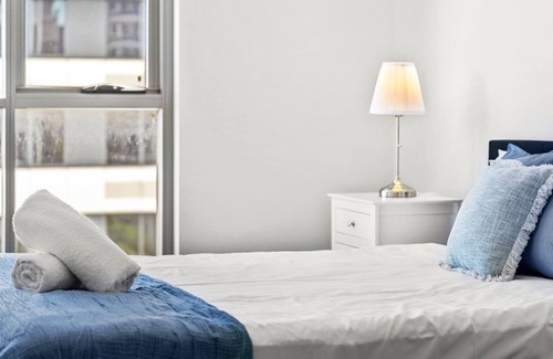 Mascot Apartment | City & Airport Access | Mascot Central 3 Bed Apt