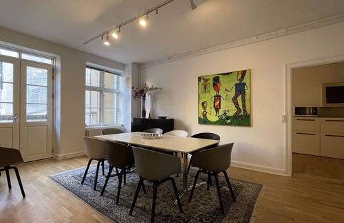 Copenhagen City Centre Apartment | City Apartment in Copenhagen with 6 bedrooms sleeps 14