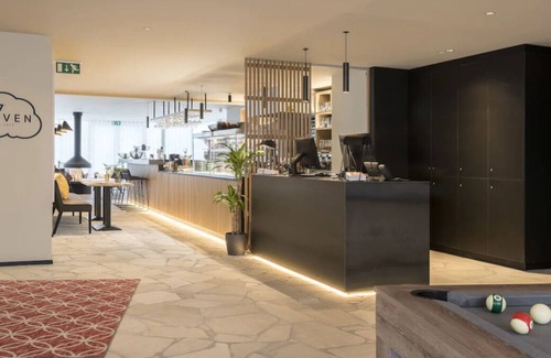 Jewish Quarter House | City Break Minutes Away from Antwerp Center & Rubenshuis! w/ Kitchen & Terrace