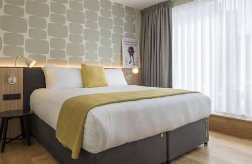 Jewish Quarter House | City Break Minutes Away from Antwerp Center & Rubenshuis! w/ Kitchen & Terrace