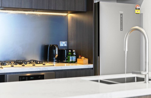 North Strathfield Apartment | City&Bridge View 2 Bed+Study | Homebush