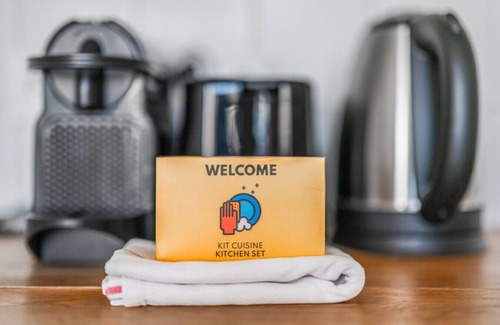 Silly-Gallieni Apartment | City Center l 15min from Eiffel Tower by Car