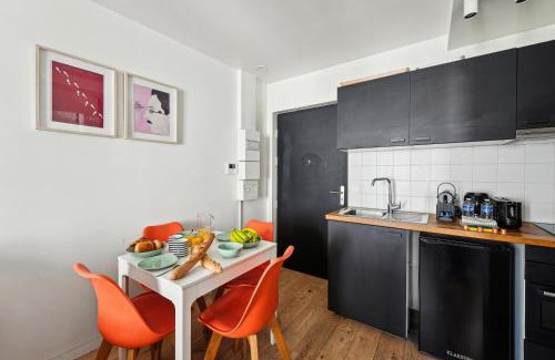 Silly-Gallieni Apartment | City Center l 15min from Eiffel Tower by Car