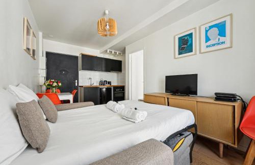 Silly-Gallieni Apartment | City Center l 15min from Eiffel Tower by Car