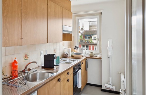 Lucerne Apartment | City Center Gem: Spacious Flat in Luzern