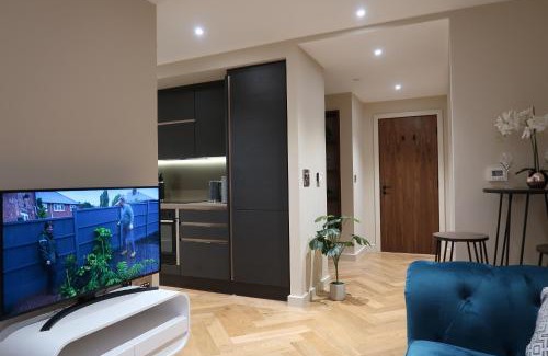 York Apartment | City Centre Luxury studio apartment suite with garden view