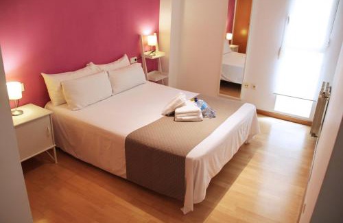 La Xerea House | City Centre Room