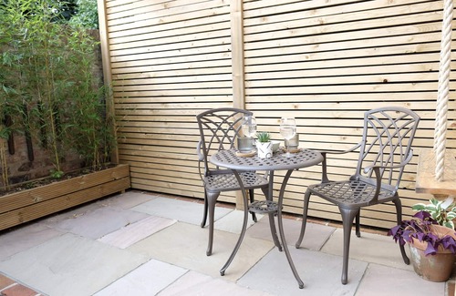 York House | City centre walking, free Parking, private courtyard, Cleveland Victorian Housen