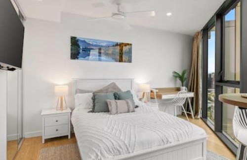 South Brisbane Apartment | City Chic Living w Sunset Views 2BD1 Studio Apt