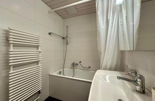 Breitenrain-Lorraine Apartment | City Cosy - 2 Bedroom & Free Parking - Bern