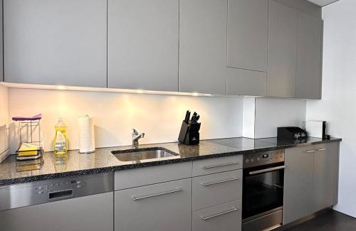 Breitenrain-Lorraine Apartment | City Cosy - 2 Bedroom & Free Parking - Bern