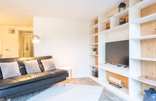 Highlands Condo | City Crash Pad