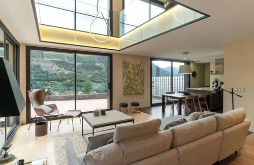 El Tarter Villa | City Duplex with breathtaking views in the center