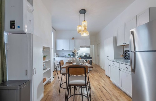 Hoboken Apartment | City Escape w/2 Bath, 10 beds, We Pay 1/2 Parking