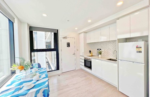 Newton Apartment | City Getaway 1-bedroom Studio with pool in CBD