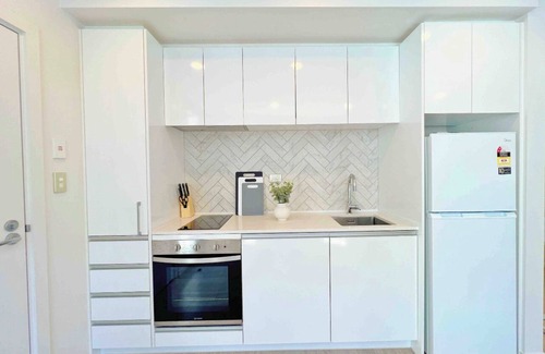 Newton Apartment | City Getaway 1-bedroom Studio with pool in CBD