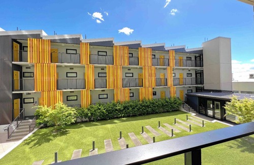 Newton Apartment | City Getaway 1-bedroom Studio with pool in CBD