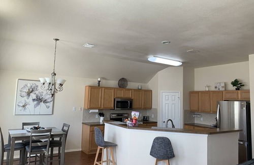 Grand Prairie House | City home in the middle of the DFW entertainment