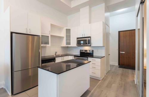 Church and Wellesley Condo | City life-Style luxurious Executive Condos Short Stays. Toronto G.T.A. Canada.