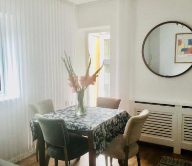 Hoxton West Apartment | City location- 2 bedroom apartment