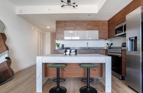 Downtown Miami Apartment | City/Ocean Views/Central/Skyrise
