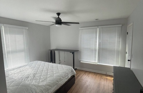 Downtown House | City of Oaks cottage in Raleigh