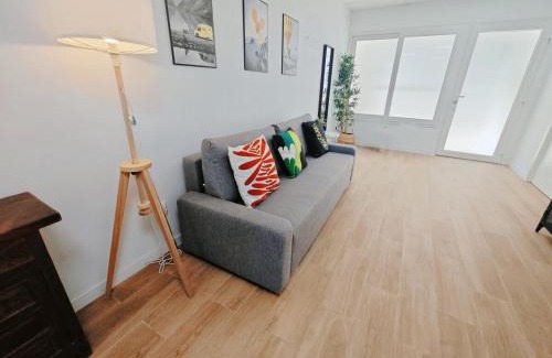 Montolivet Apartment | City of Sciences and Arts Breeze Residence