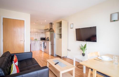 Sheffield Apartment | City One Bedroom Apartment with Juliet Balcony in West One - Parking Possible