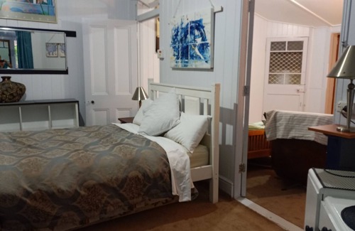 Townsville Apartment | City Queenslander charming