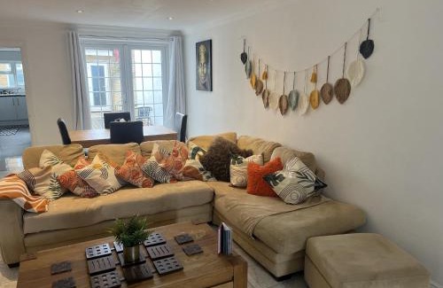 Stratford House | City Reach Retreat Spacious 4Bed House Startford Maryland Great Transport Links