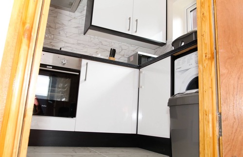 Edgbaston Apartment | City Road Birmingham Superior Studio from Oofy, - Studio 3