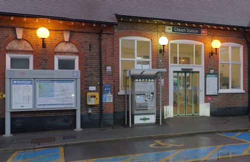 Sutton Apartment | City Service Lets | New London Cheam Village 1 Bed | Ideal for Long Business Stays | With Parking