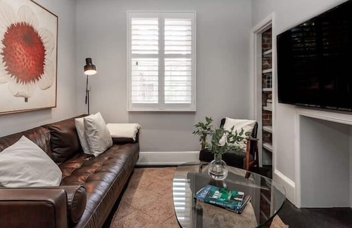 Darlinghurst House | City Terrace Gem -- In The Heart Of The City