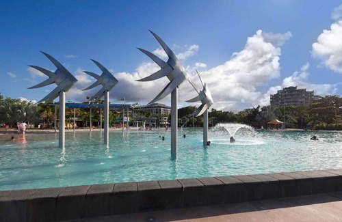 Cairns North Apartment | City Unit 4 – Walk to Esplanade