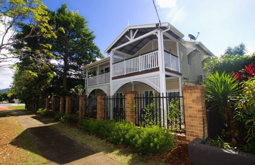 Cairns North Apartment | City Unit 5 – Walk to Esplanade