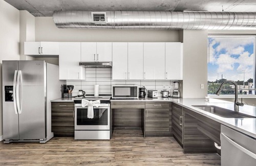St. Petersburg - Clearwater Apartment | City Vibes 2BR | Walk Everywhere in DWNTN St. Pete