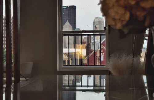 East Allegheny Apartment | City view 2 BEDS Free Parking City Hub