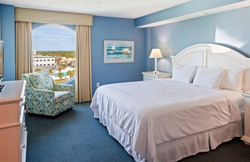 Ormond Beach Resort | City-View 2BR Condo – Full Kitchen, Resort Pool Access & Great Value Stay