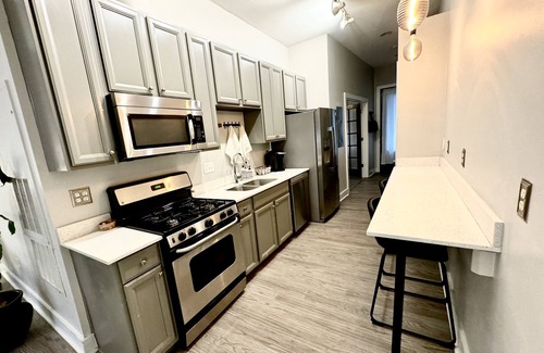 Peoplestown Apartment | City View Loft Over the Hills