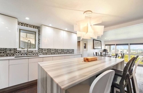 Mount Washington House | City View Sanctuary w/Hot Tub ~ Abundant Parking!