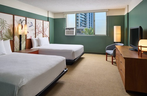 Ala Moana Hotel | City View Two Queens, Garden Atmosphere, Pool Access, Near Waikiki Beach