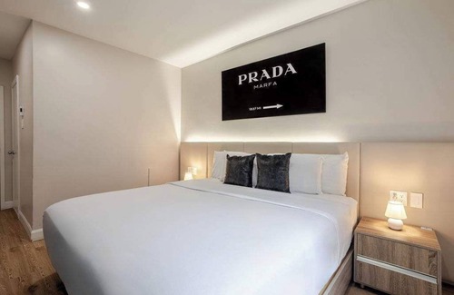 Gay Village Hotel | Cityline King – MTL Village