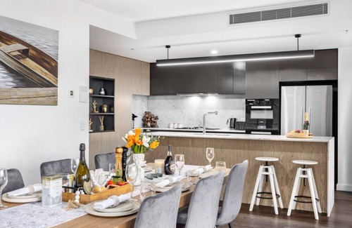 South Brisbane Apartment | Cityview 4 Beds/FR Carpark/pool at South Bank