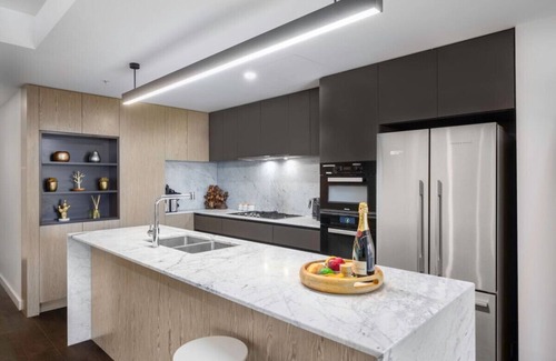 South Brisbane Apartment | Cityview 4 Beds/FR Carpark/pool at South Bank