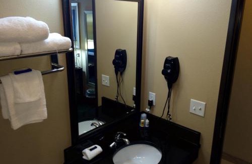 Near East Side Hotel | Cityview Inn & Suites Downtown /RiverCenter Area