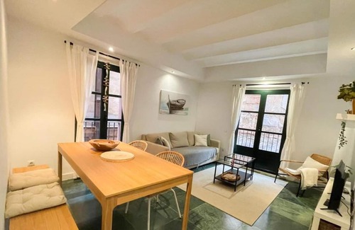 Old Town Apartment | Civaderia Catedral Bright And Modern Cathedral Tarragona Centre