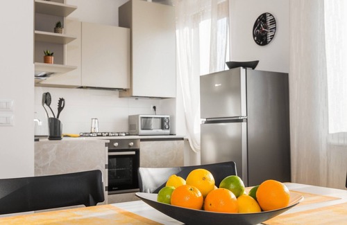 Sud-Ovest Apartment | Civico40 Bright apartment with balconies and private garage