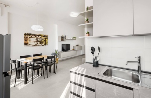 Sud-Ovest Apartment | Civico40 Bright apartment with balconies and private garage