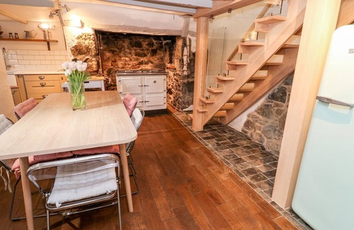 Mullion Cottage | CLAHAR COTTAGE, pet friendly, character holiday cottage in Mullion