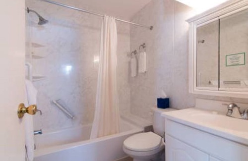 Warwick Apartment | Clairfont, Jobson's Cove/Warwick Long Bay/Horseshoe Beach - APARTMENT 1